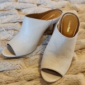 Calvin Klein Women's Elegant White Mules, Size 10, 4" Heels